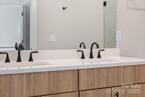 105 Collin Place Asheville NC 28804