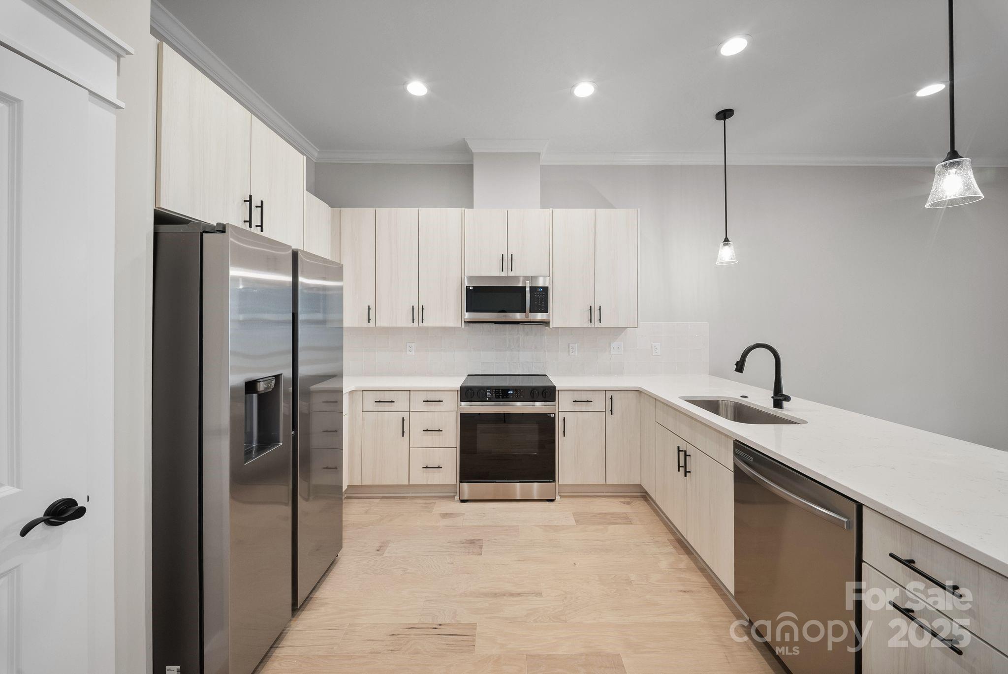 105 Collin Place Asheville NC 28804