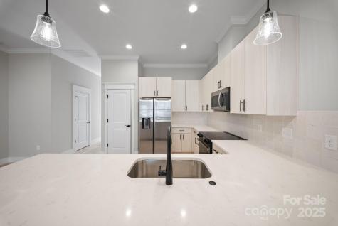 105 Collin Place Asheville NC 28804