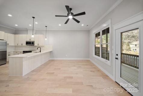 105 Collin Place Asheville NC 28804