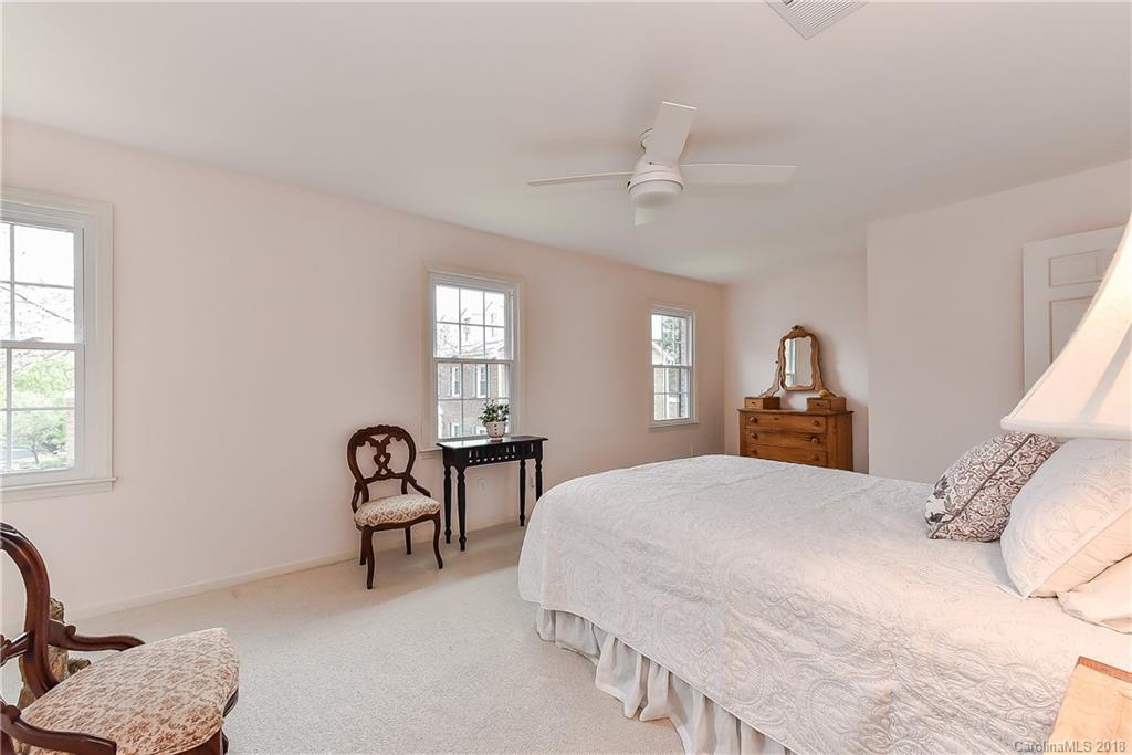 2325 Hayloft Circle Charlotte NC 28226