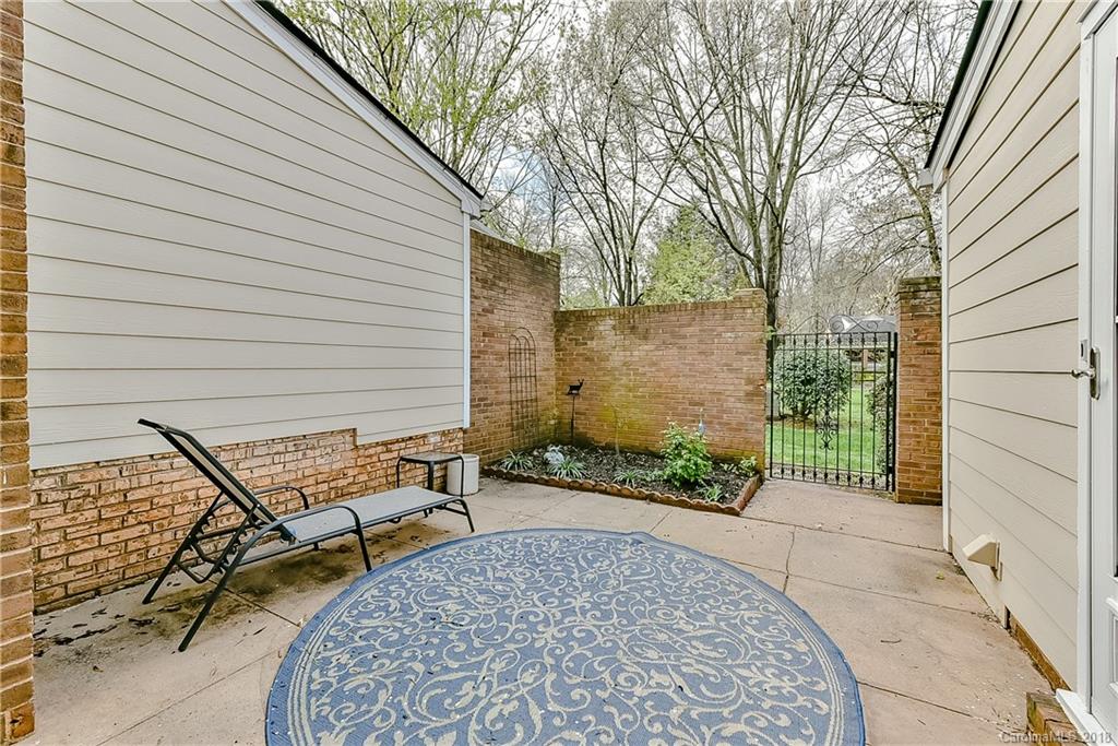 2325 Hayloft Circle Charlotte NC 28226