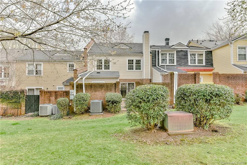 2325 Hayloft Circle Charlotte NC 28226