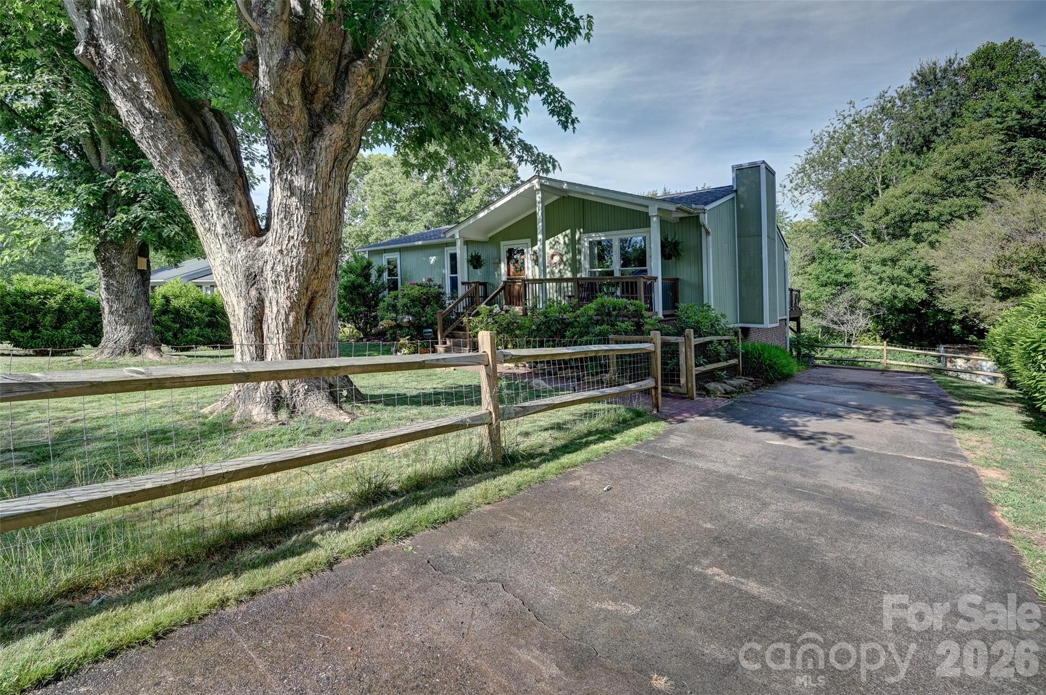 34 Knoll Ridge Drive Asheville NC 28804