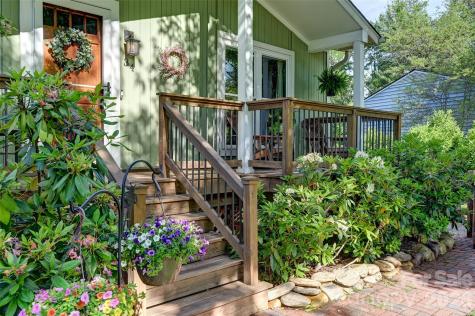 34 Knoll Ridge Drive Asheville NC 28804