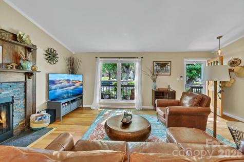 34 Knoll Ridge Drive Asheville NC 28804