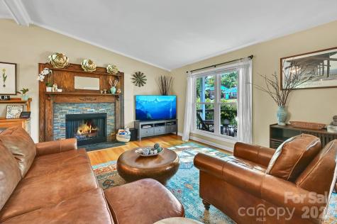 34 Knoll Ridge Drive Asheville NC 28804