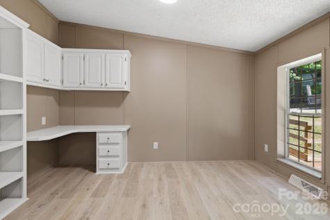 154 Ridgedale Road Candler NC 28715