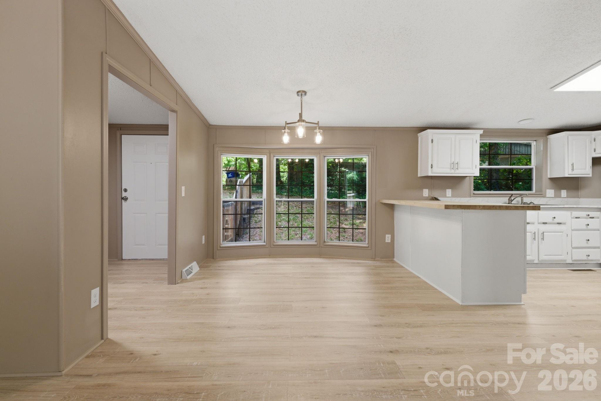 154 Ridgedale Road Candler NC 28715