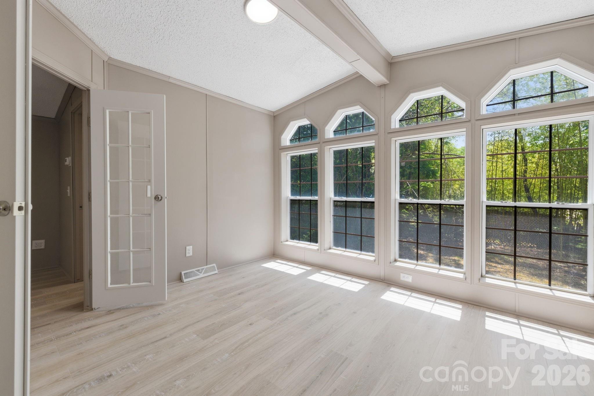 154 Ridgedale Road Candler NC 28715