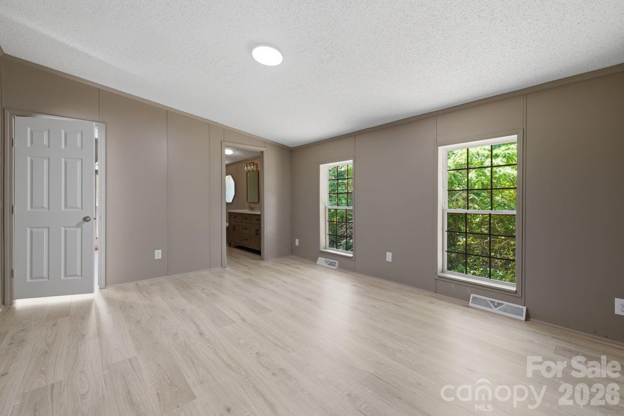 154 Ridgedale Road Candler NC 28715