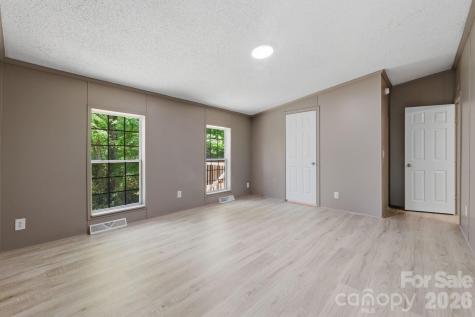 154 Ridgedale Road Candler NC 28715