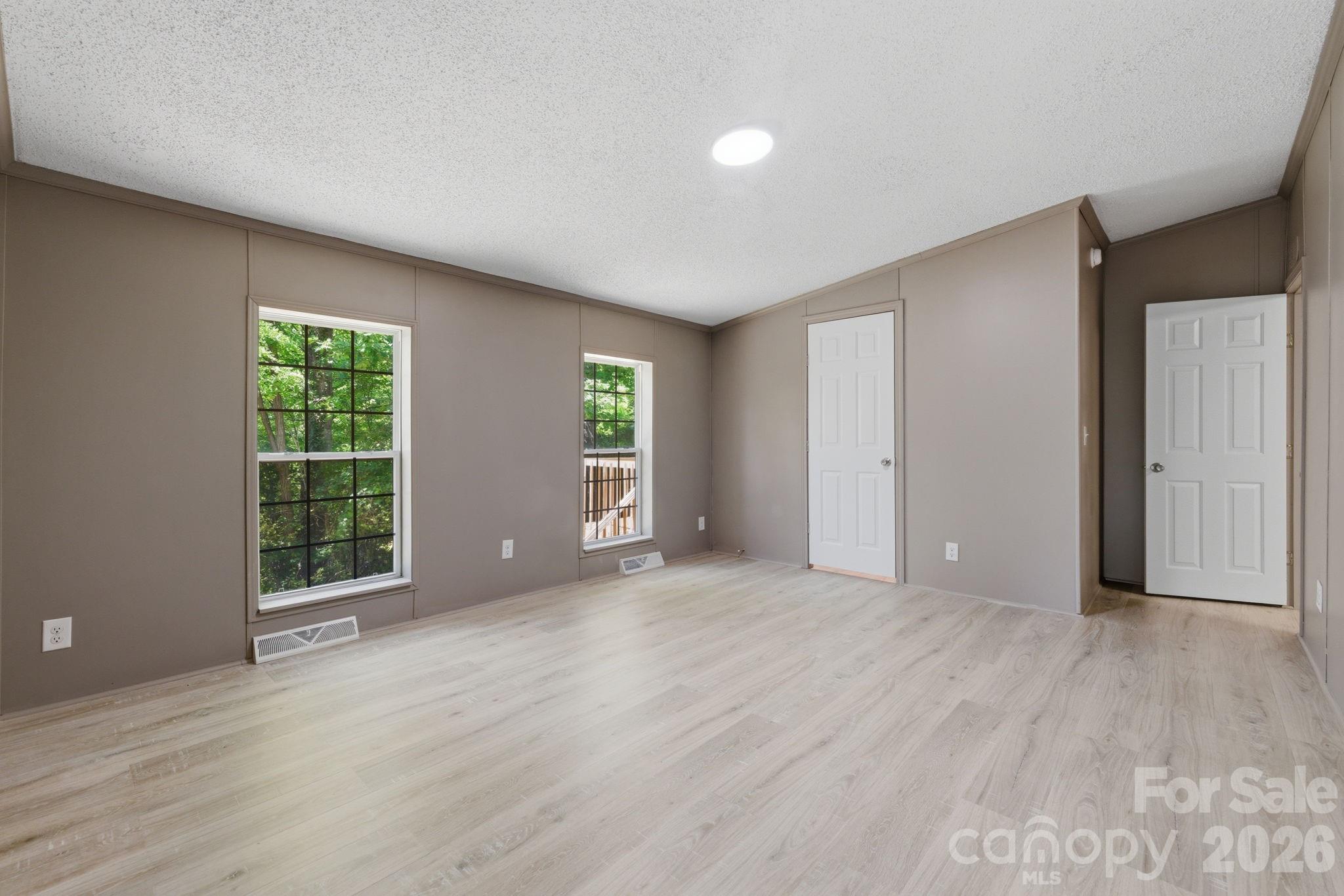 154 Ridgedale Road Candler NC 28715