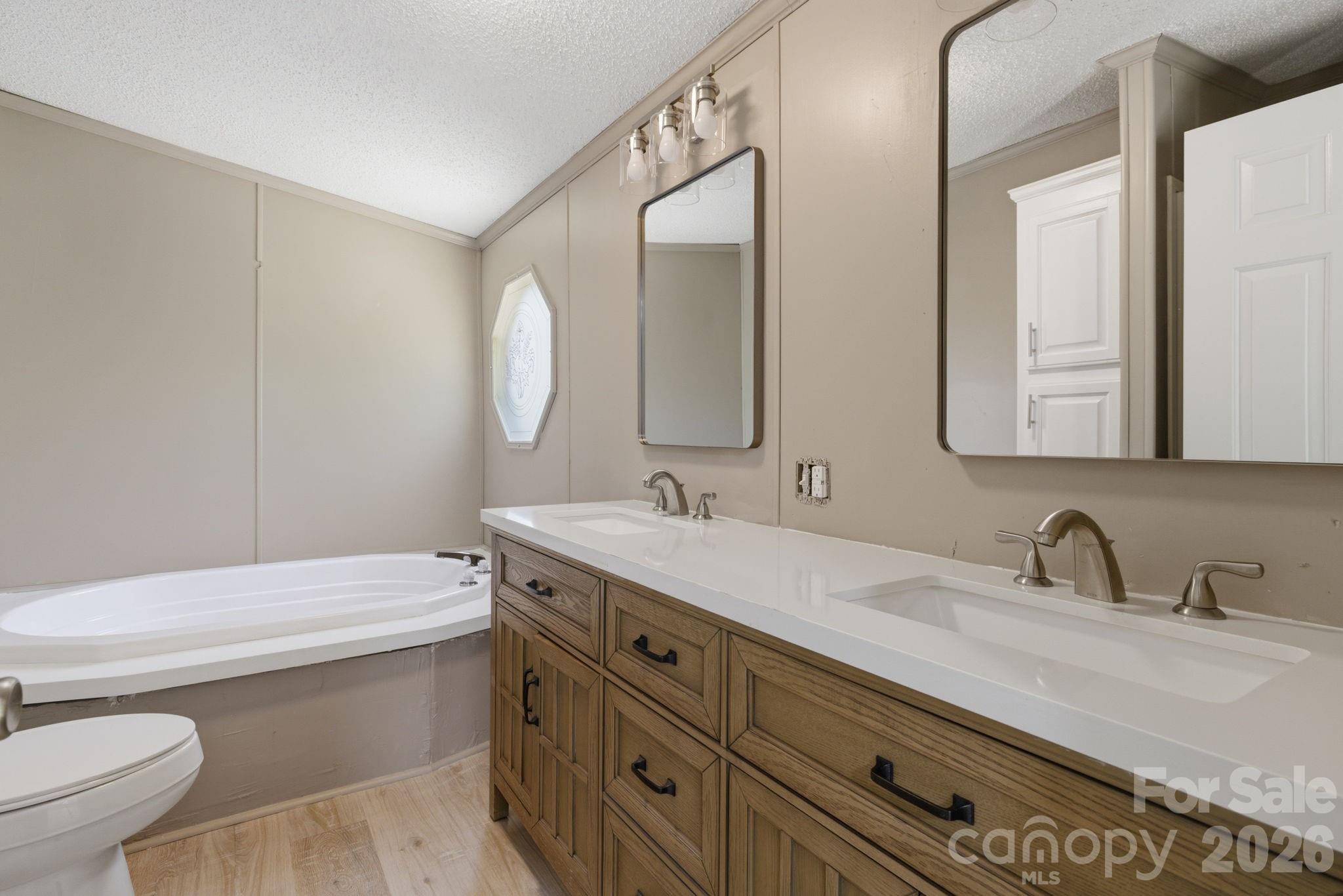 154 Ridgedale Road Candler NC 28715