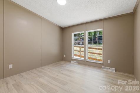 154 Ridgedale Road Candler NC 28715