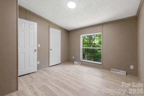 154 Ridgedale Road Candler NC 28715