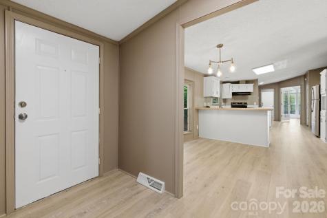 154 Ridgedale Road Candler NC 28715