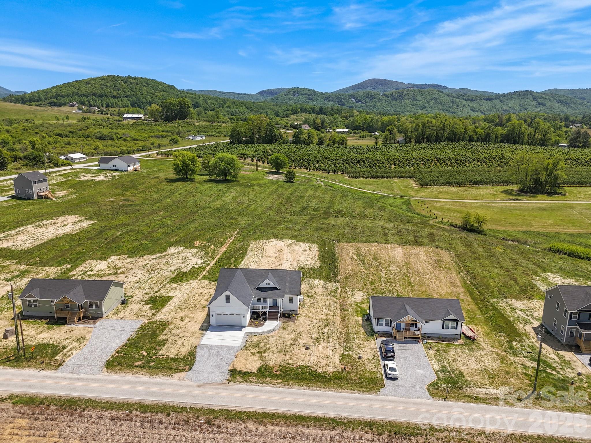 654 Beehive Road Hendersonville NC 28792