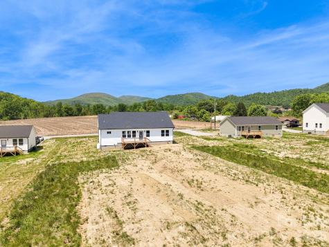 654 Beehive Road Hendersonville NC 28792