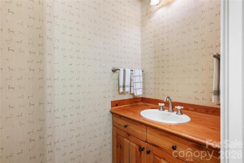 1957 & 1923 Cold Mountain Road Lake Toxaway NC 28747