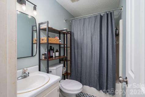 807 Willow Lane Bessemer City NC 28016
