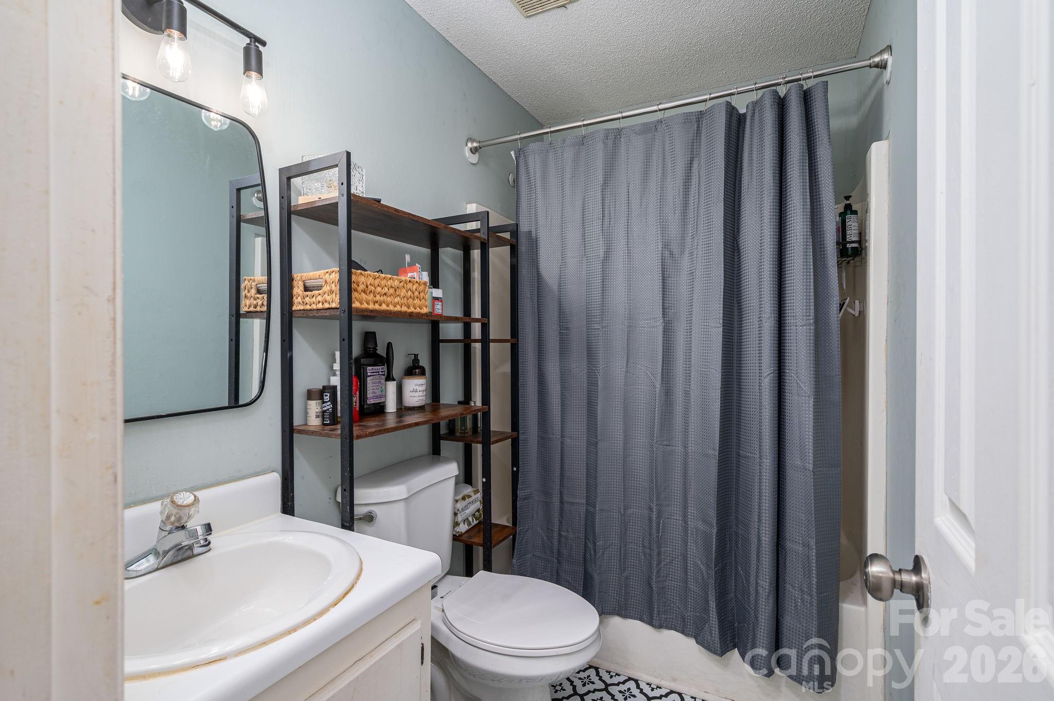 807 Willow Lane Bessemer City NC 28016