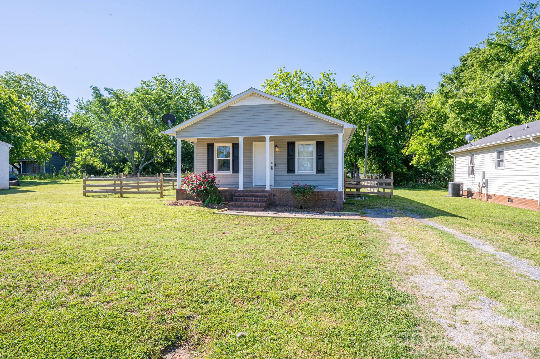 807 Willow Lane Bessemer City NC 28016
