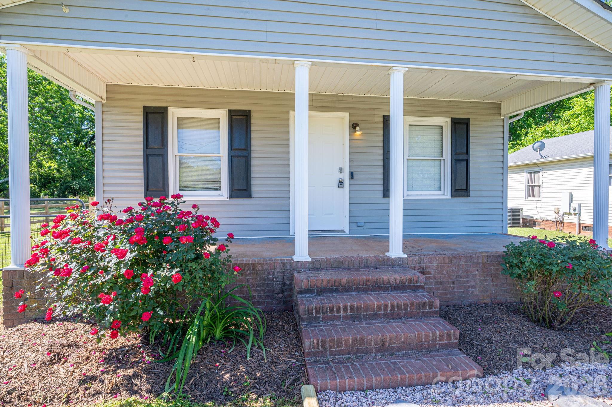 807 Willow Lane Bessemer City NC 28016