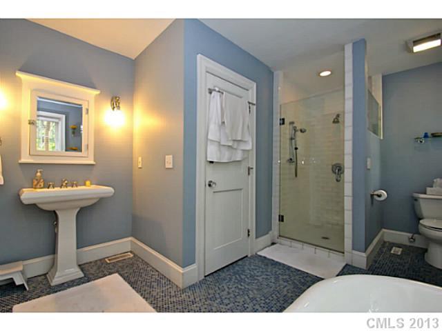 1820 Thomas Avenue Charlotte NC 28205