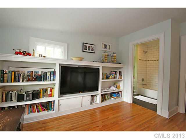 1820 Thomas Avenue Charlotte NC 28205