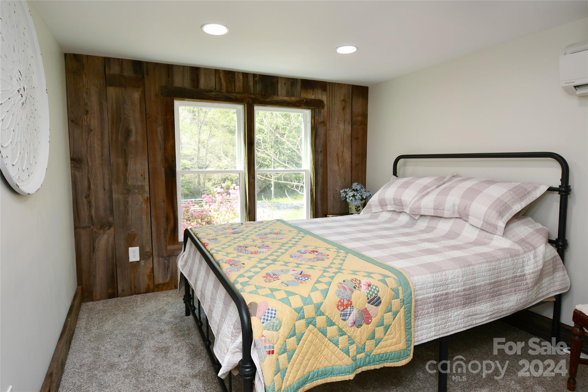 2180 Pigeon Roost Road Green Mountain NC 28740