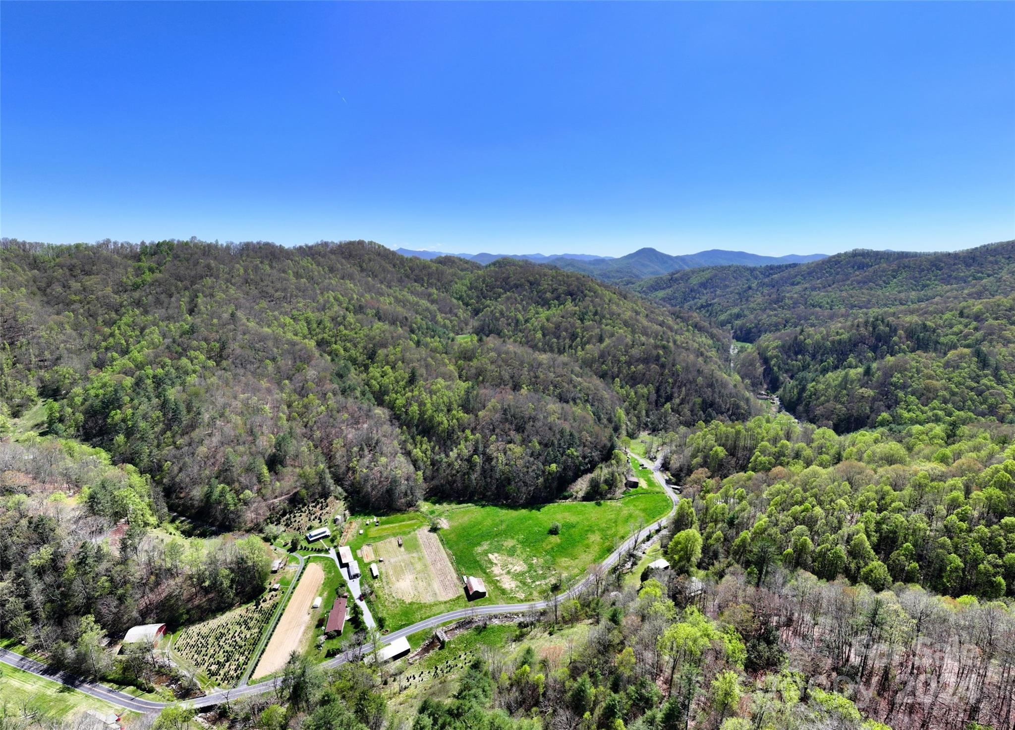 2180 Pigeon Roost Road Green Mountain NC 28740