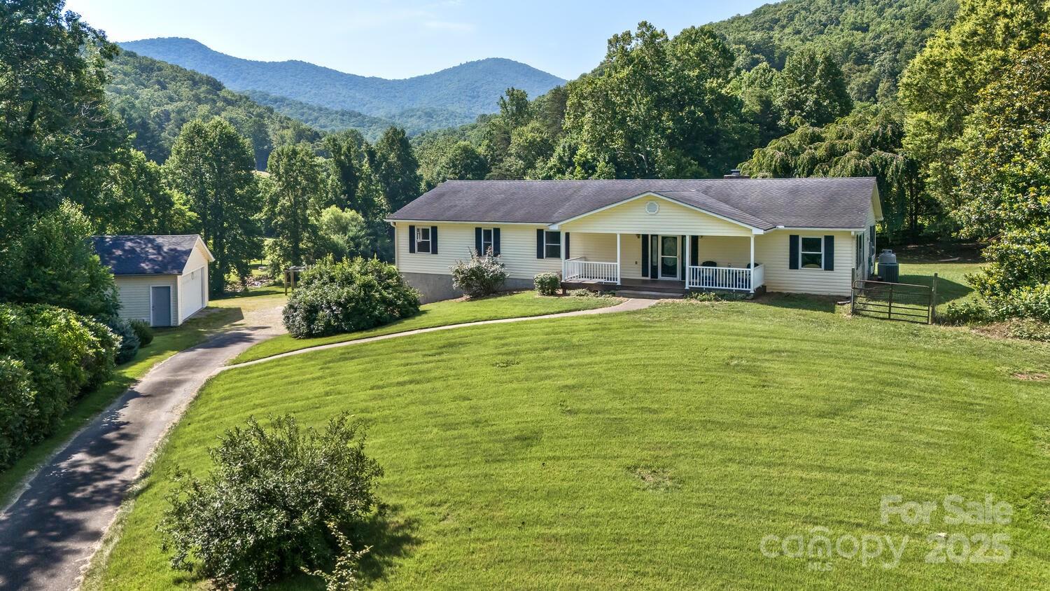170 Beaverdam Loop Road Candler NC 28715