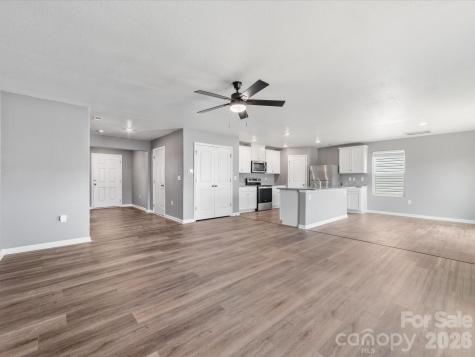 9136 Creedmore Hills Drive Charlotte NC 28214