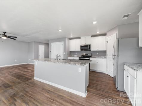 9136 Creedmore Hills Drive Charlotte NC 28214