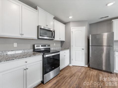 9136 Creedmore Hills Drive Charlotte NC 28214