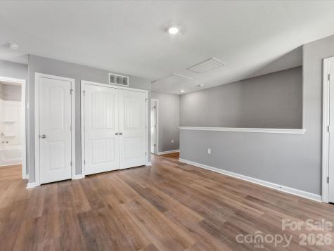 9136 Creedmore Hills Drive Charlotte NC 28214