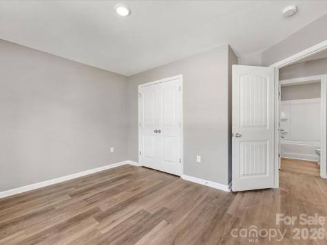 9136 Creedmore Hills Drive Charlotte NC 28214