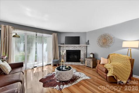 8007 Horse Chestnut Lane Charlotte NC 28277