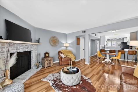 8007 Horse Chestnut Lane Charlotte NC 28277