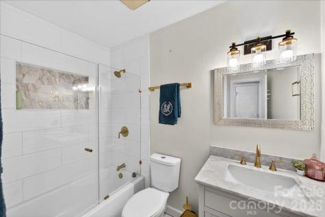 8007 Horse Chestnut Lane Charlotte NC 28277
