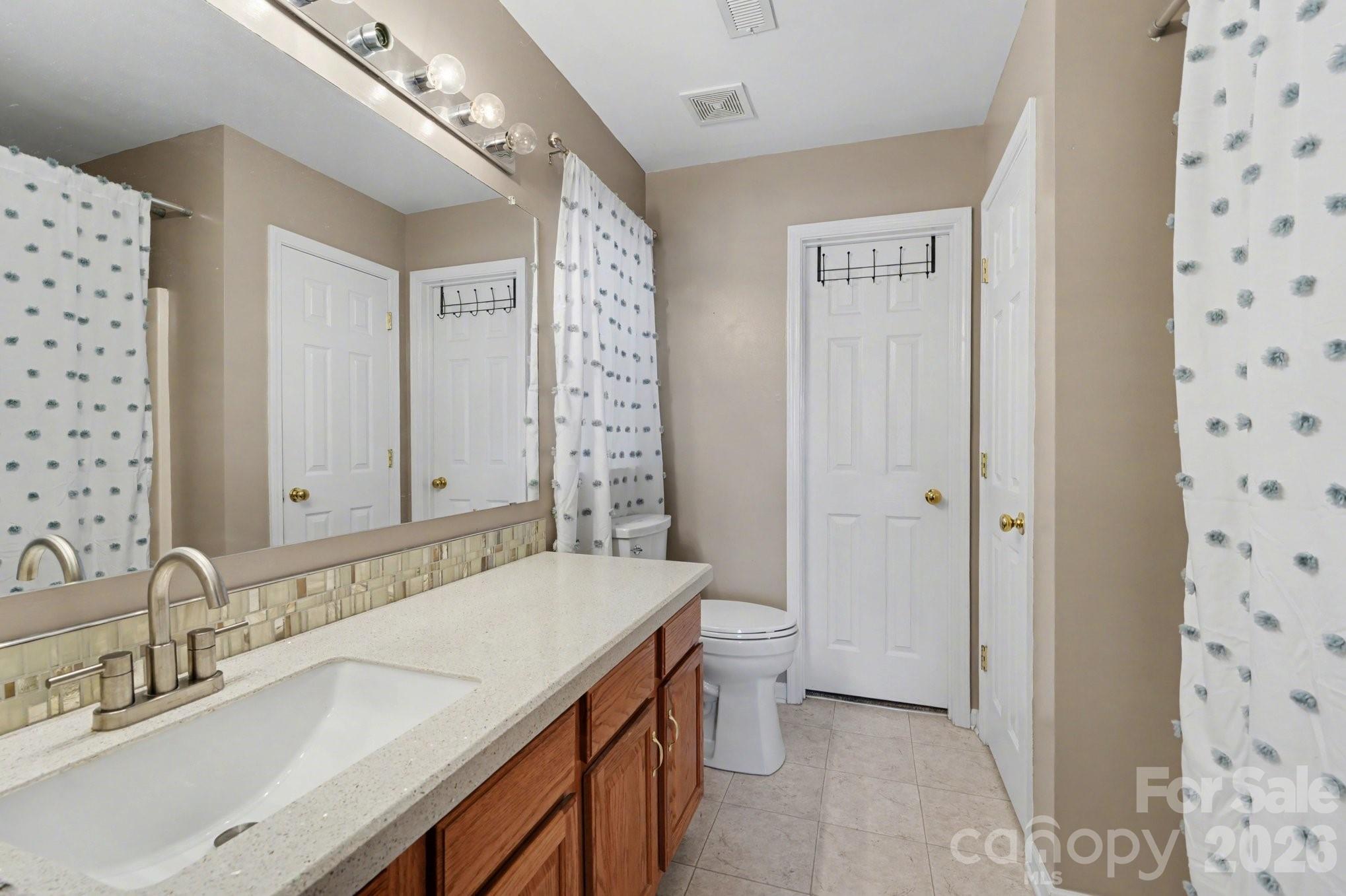 7238 Sandown Court Harrisburg NC 28075