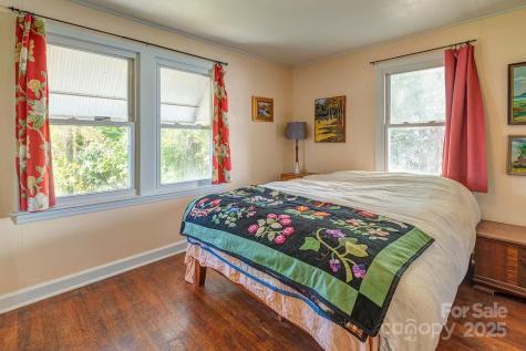 32 Merion Drive Asheville NC 28806