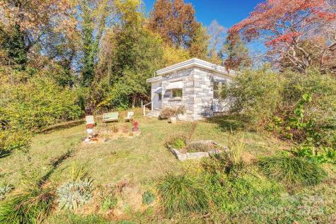 32 Merion Drive Asheville NC 28806