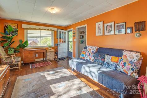 32 Merion Drive Asheville NC 28806