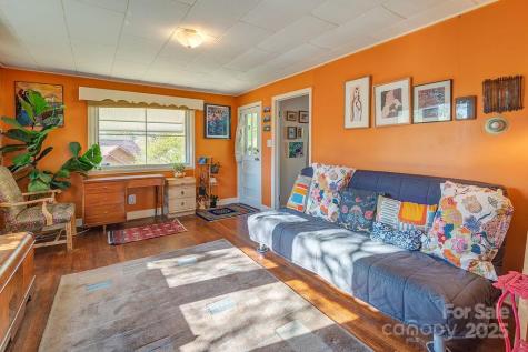 32 Merion Drive Asheville NC 28806