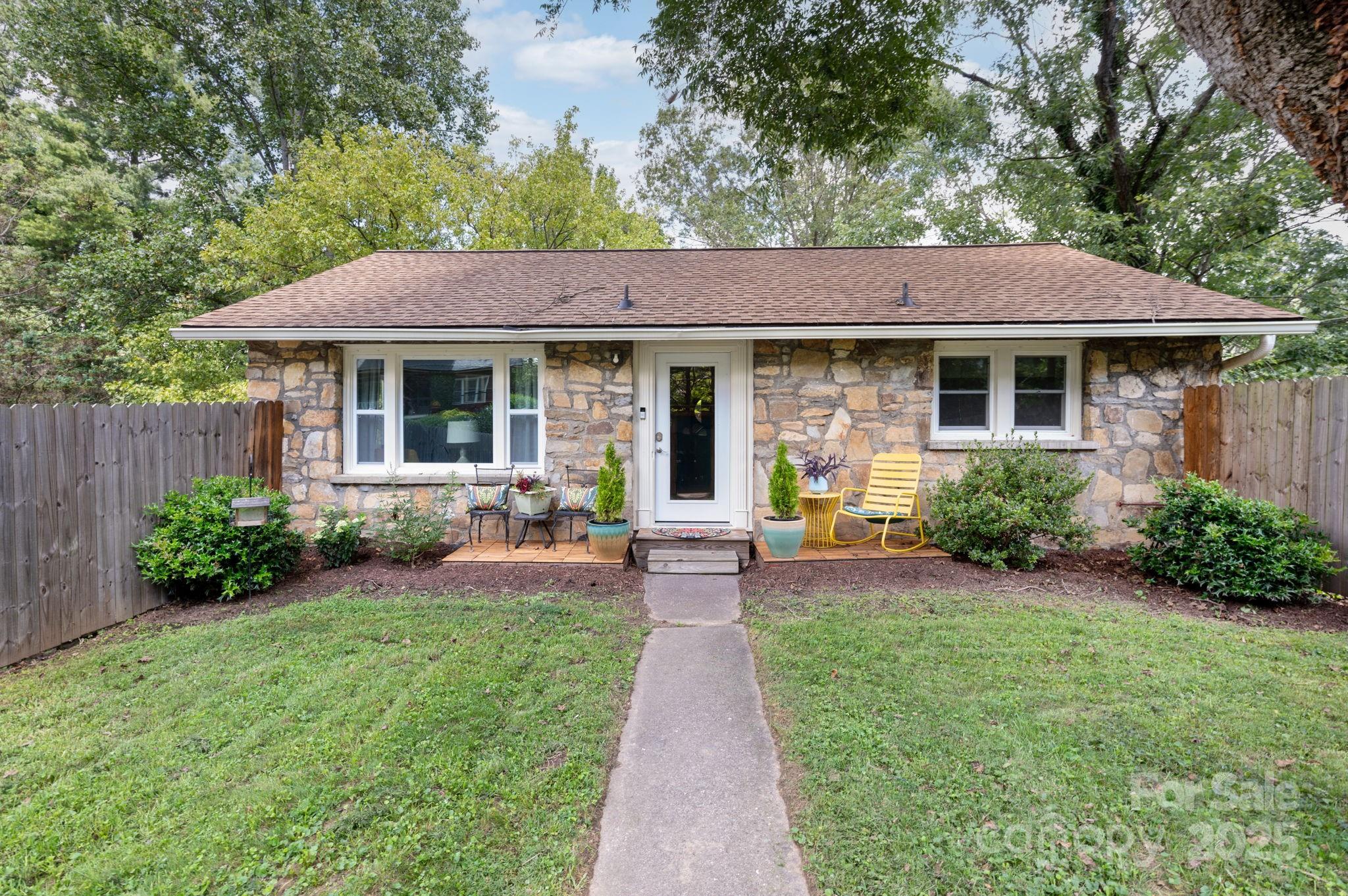 9 Linden Avenue Asheville NC 28801