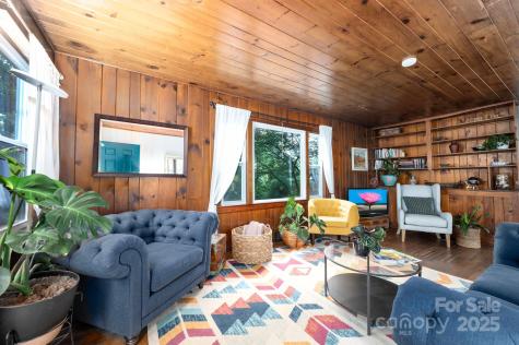 9 Linden Avenue Asheville NC 28801
