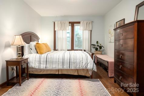 9 Linden Avenue Asheville NC 28801