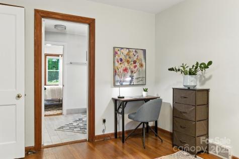 9 Linden Avenue Asheville NC 28801